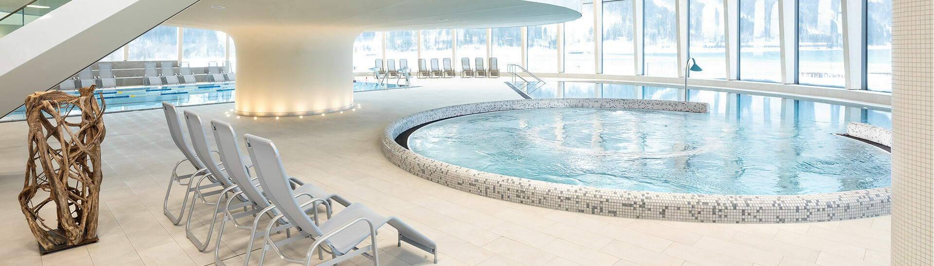 The Panorama-BAD at the Atoll Achensee offers water fun and incredible views.