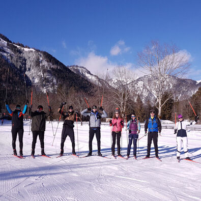Ein Gruppenbild der Teilnehmer des Achensee Langlaufcamps 2025.