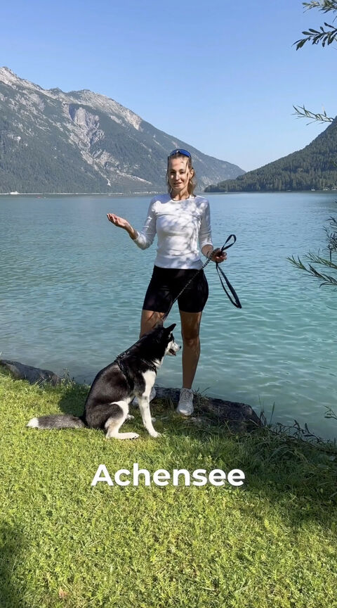 Hunde am Achensee Anna und ihre Hündin Frida am Achensee