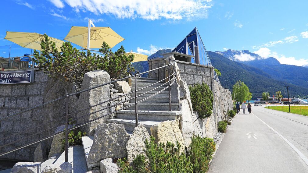 Vitalberg Terrasse mit Aussicht