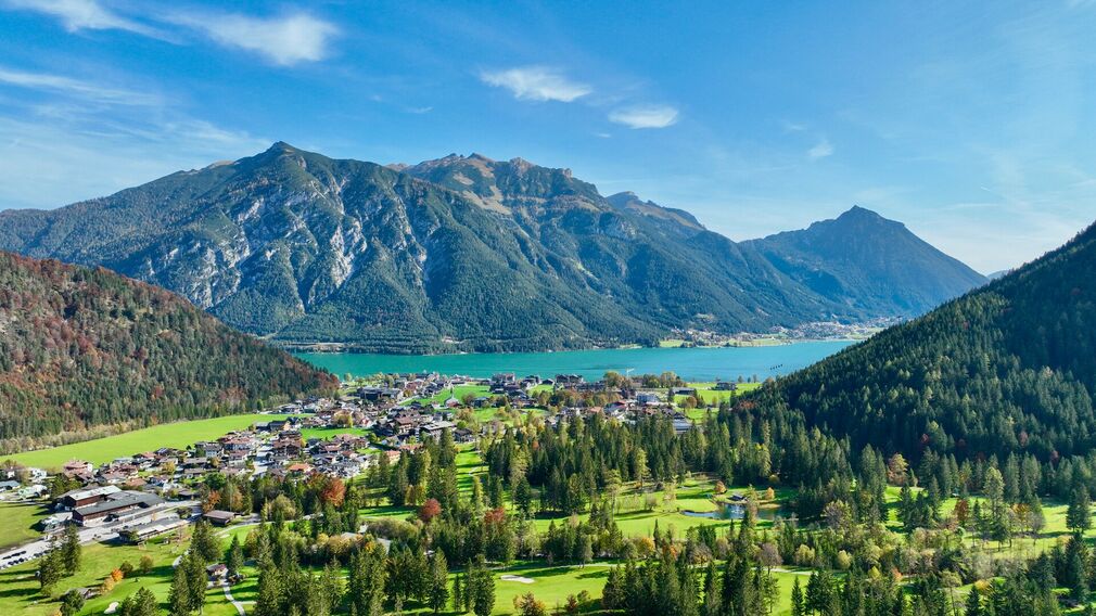 Herbst am Golfplatz in Pertisau - Blick in Richtung Falzthurntal