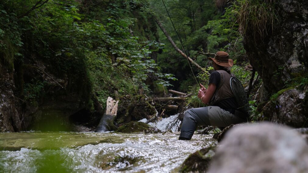 Logo Fliegenfischen mit Herz