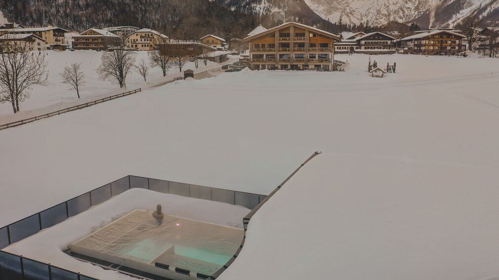 outdoor pool in the Garden Spa of the Hotel Wagnerhof