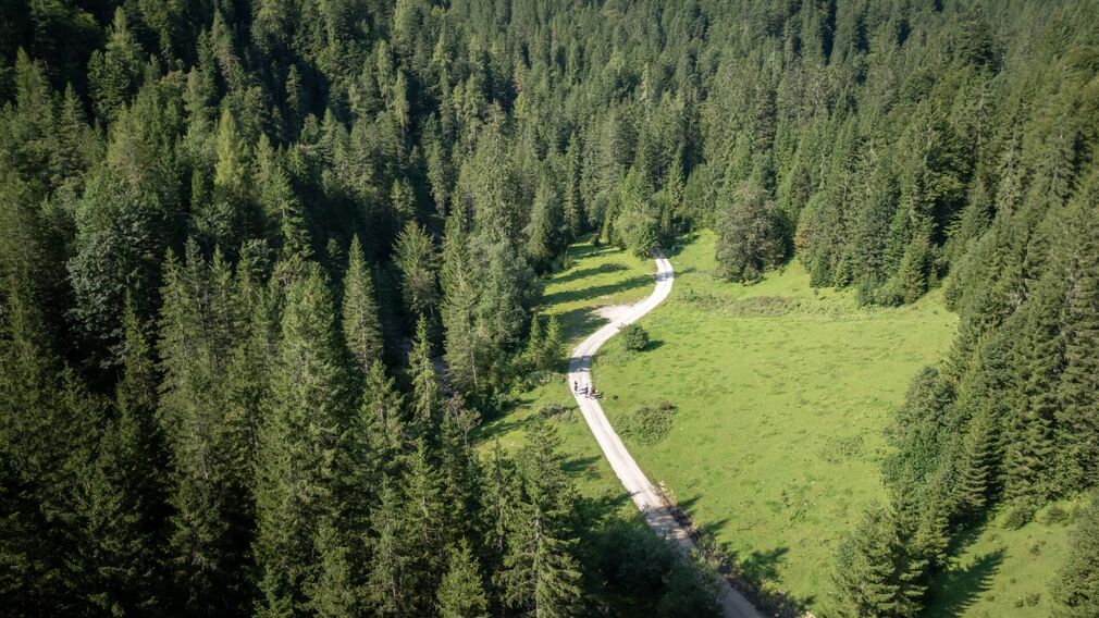 die Tiroler Steinöl® Brennerei im Bächental