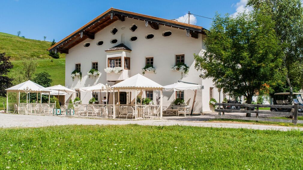 herbstliche Golfrunde am Golfplatz in Achenkirch