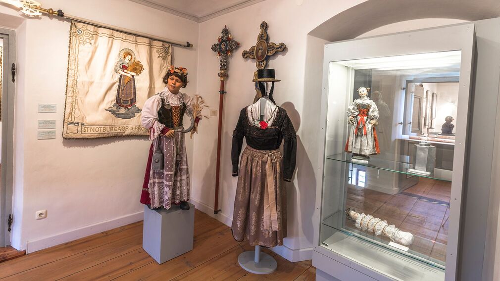 700 Jahre St. Notburga - Raum 6 im Notburga Museum