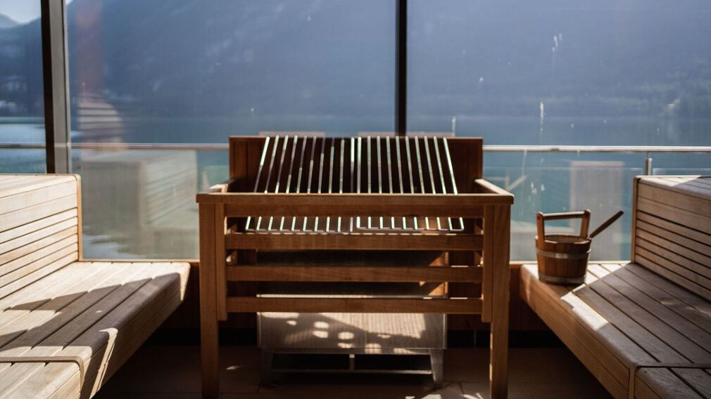 hotel Fürstenhaus - view from the balcony to the Achensee in the morning