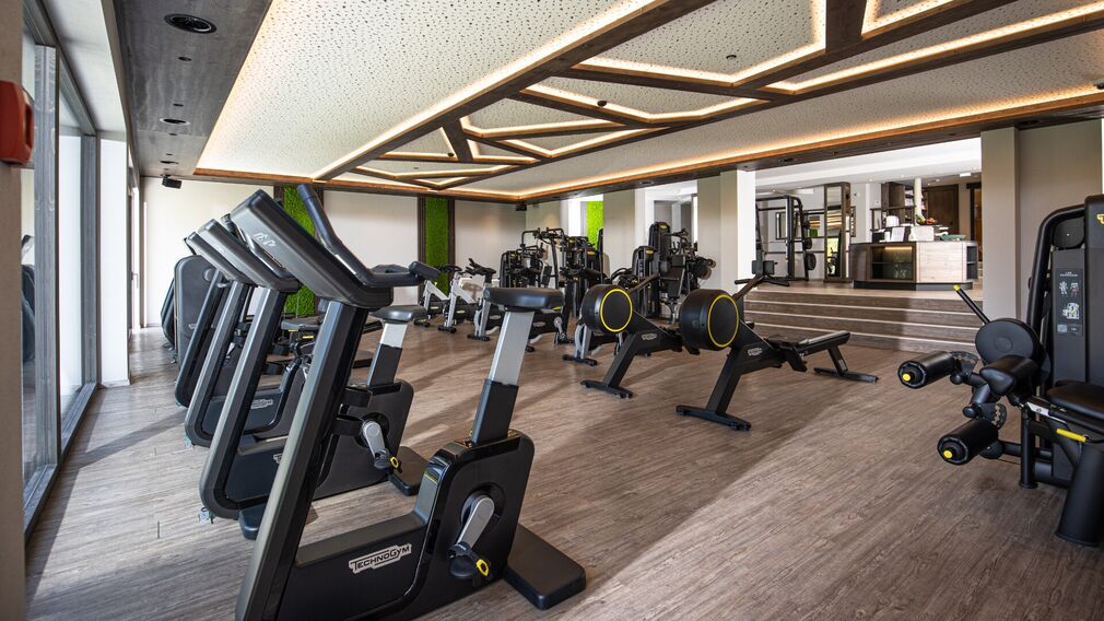 Panorama Außenpool mit Aussicht