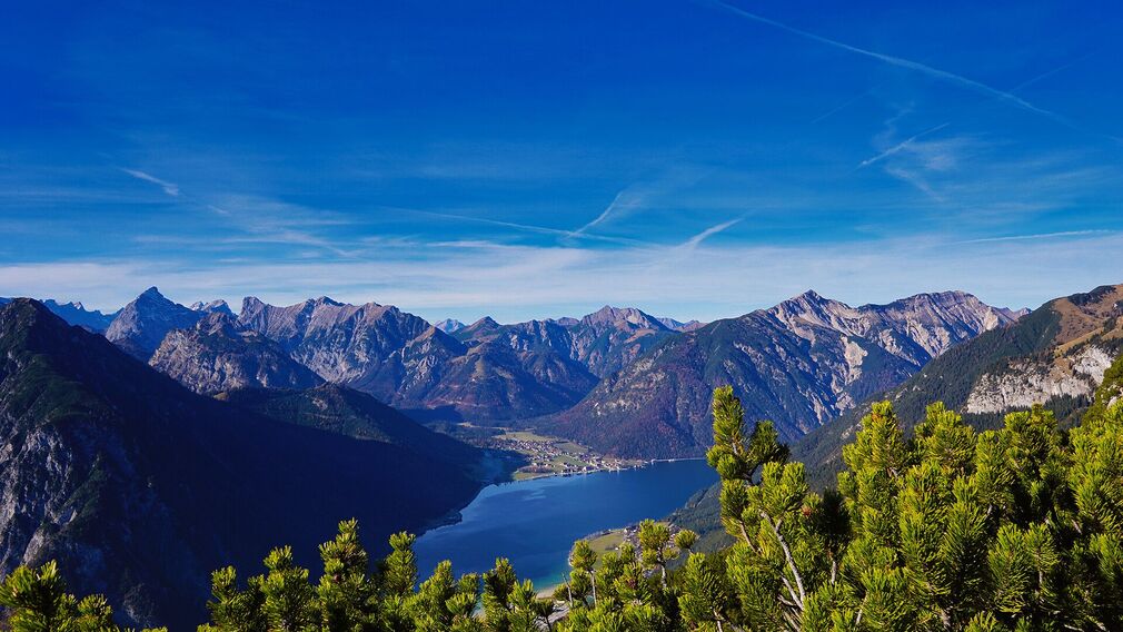 Ausblick vom Ebner Joch zum Achensee