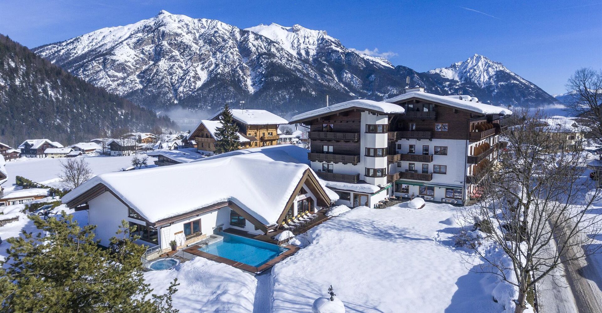 Winterhotelansicht 1