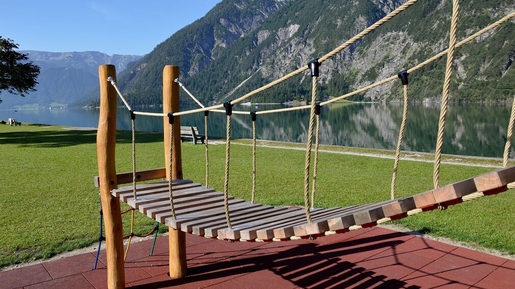 Familienbadetag in Nähe der Schiffsanlegestelle Achenseehof