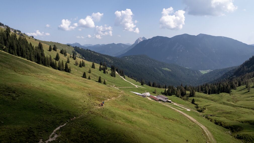 die Tiroler Steinöl® Brennerei im Bächental