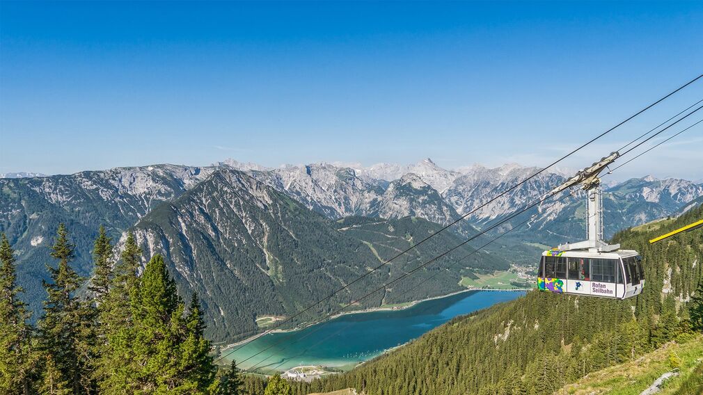 Dalfaz Alm mit Ausblick aufs Karwendel