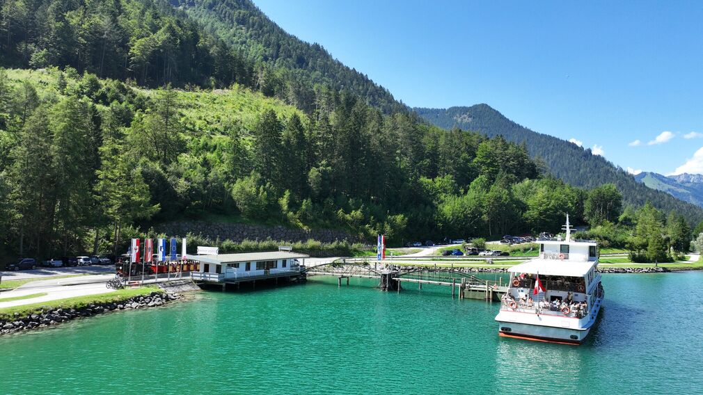 Schiffsanlegestelle Seespitz - Blick Richtung Pertisau und Karwendel