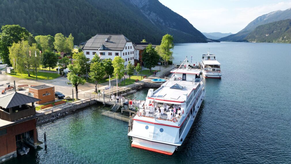 MS Stadt Innsbruck legt an in Achenkirch 