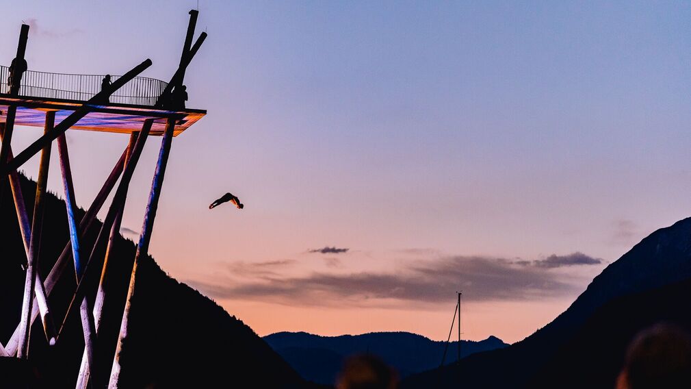 view of the viewing platform at the entrance to Pertisau