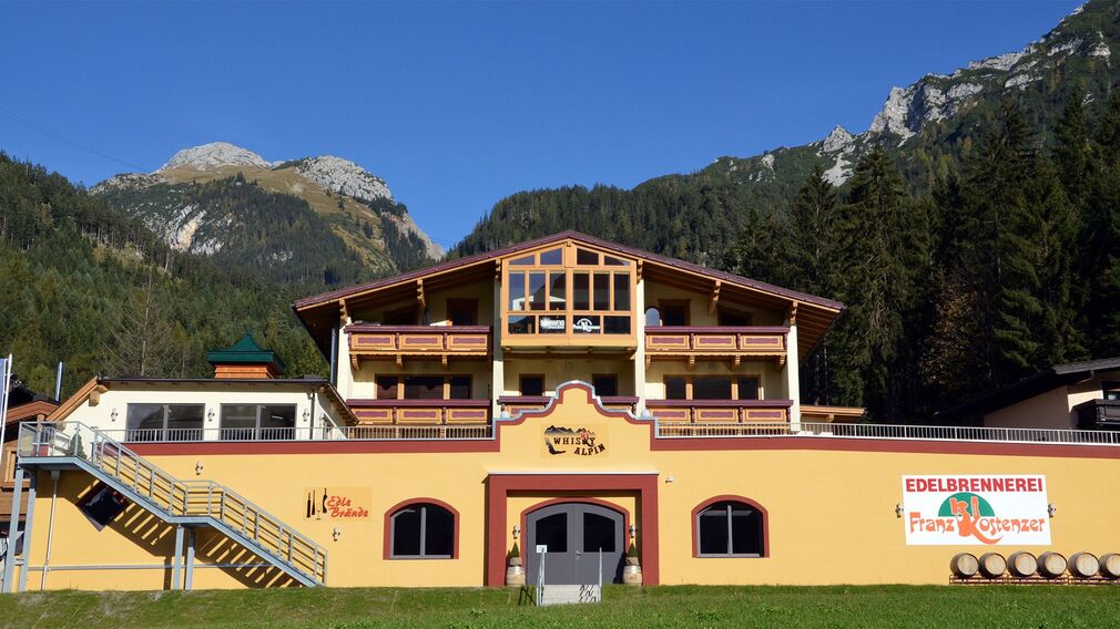 Eine besondere Kreation der Edelbrennerei Kostenzer ist der Whisky Alpin.