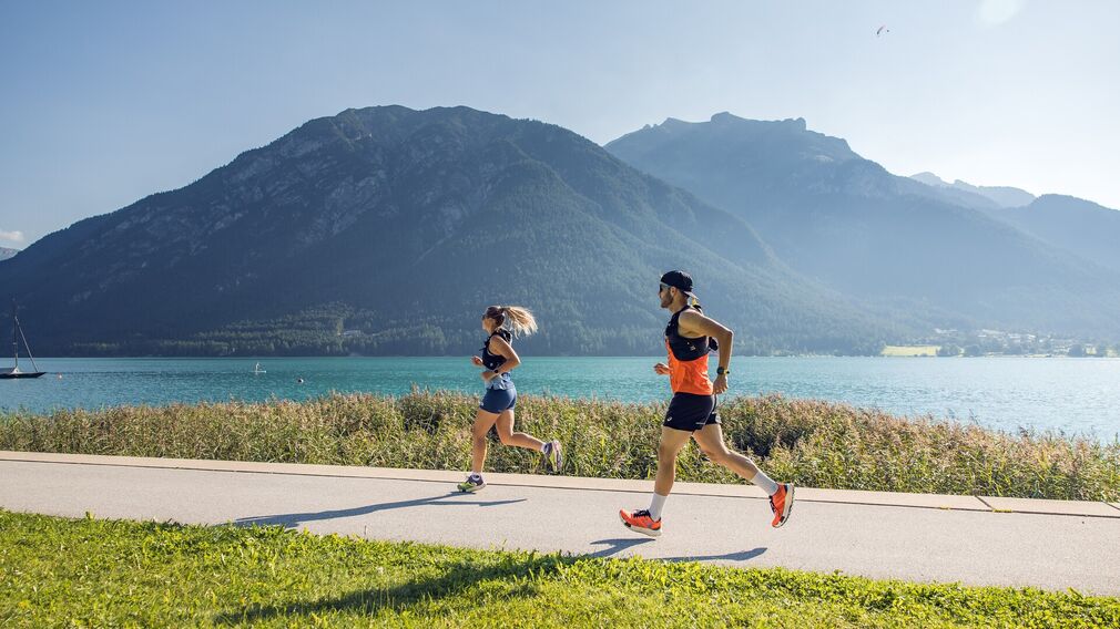 running along the lake promenade in Pertisau