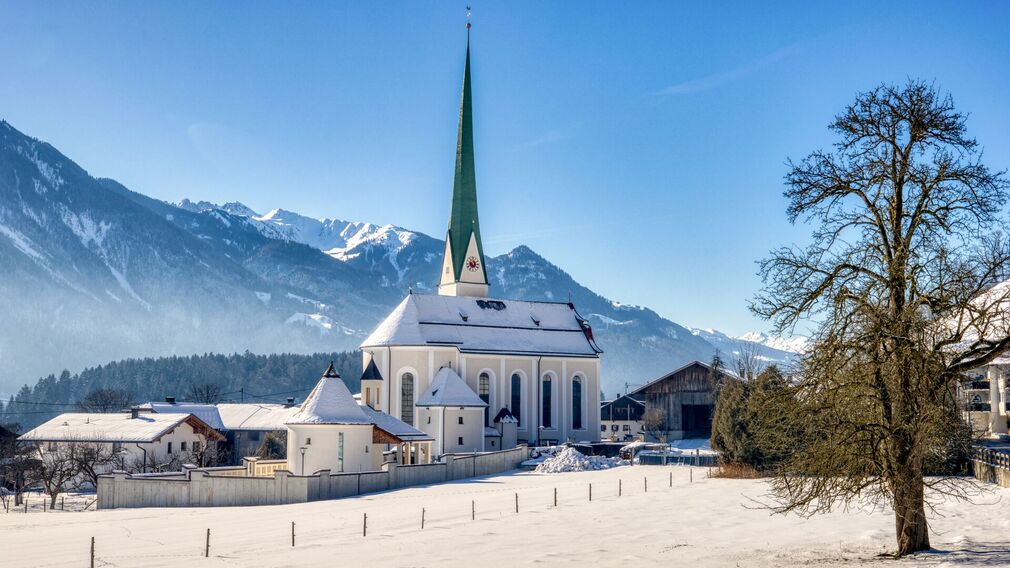 Wiesing - Blick zum Zentrum mit Kirche