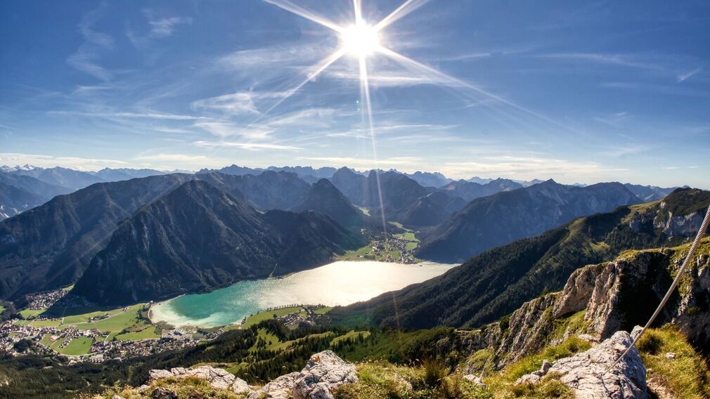 am Gipfel des  2.067 Meter hohen Rotspitz