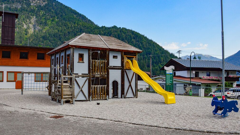 Abenteuerspielplatz Feuerwehrhaus Pertisau
