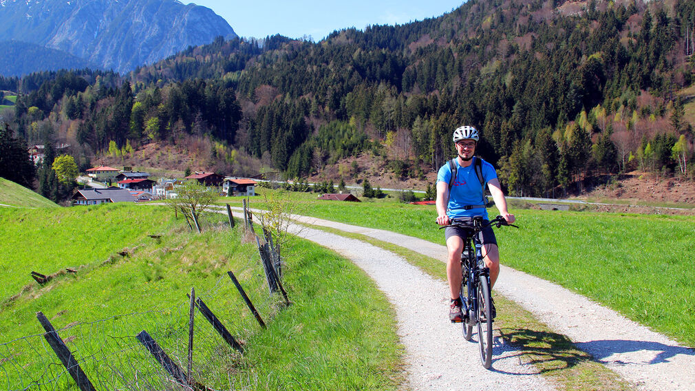 in Wiesing - on the road with the e-bike