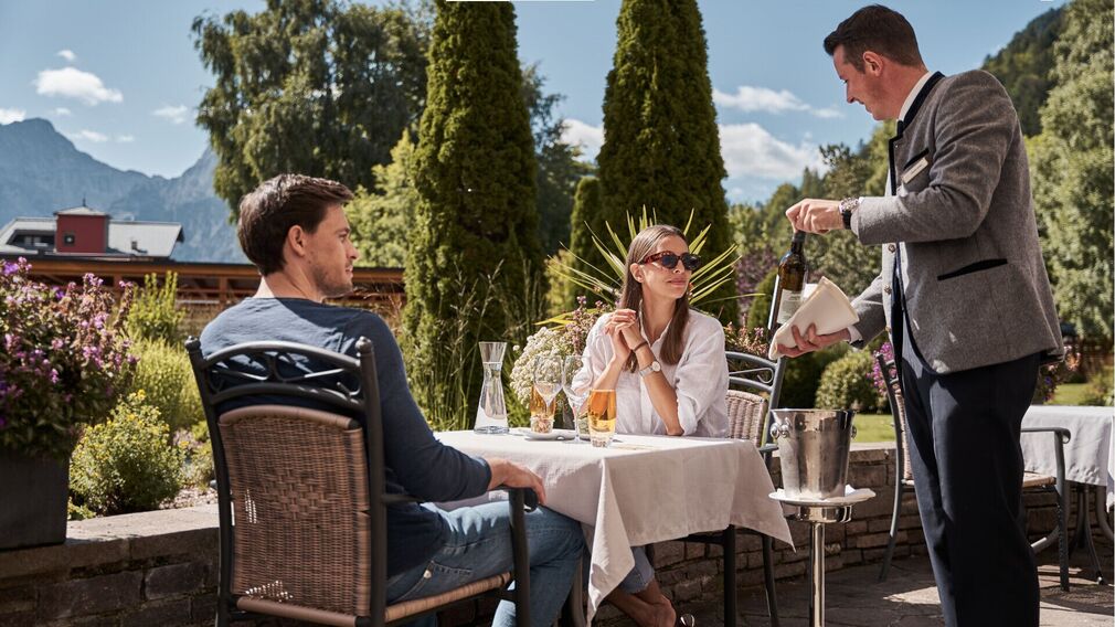 terrace with mountain view - restaurant Laurentius
