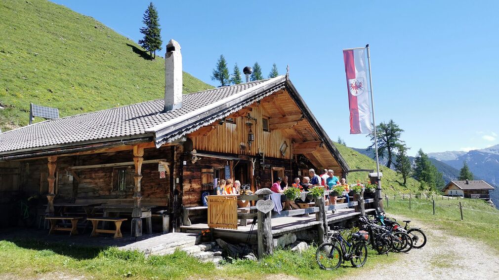 Beginn Karwendeltäler (Naturpark Karwendel) in Pertisau - Blick ins Falzthurntal