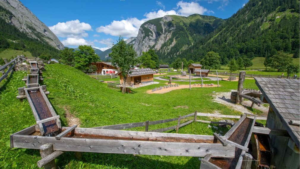 gemütliche Einkehr in der Rasthütte Eng Alm