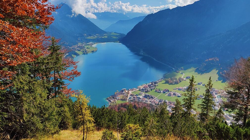 Der Weg zur Seebergspitze im Karwendelgebirge ermöglicht zahlreiche und atemberaubende Ausblicke.