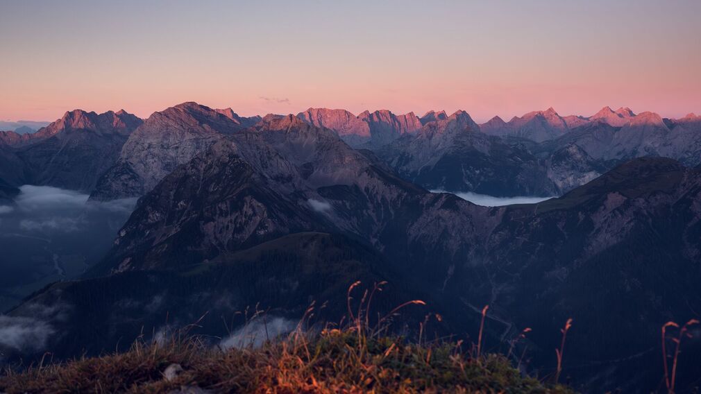 Der Weg zur Seebergspitze im Karwendelgebirge ermöglicht zahlreiche und atemberaubende Ausblicke.