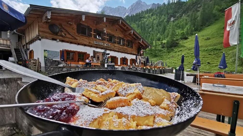 Binsalm mit Kaiserschmarrn