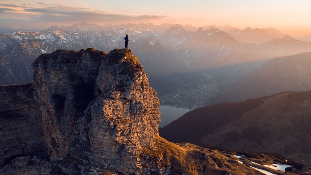 am Gipfel des  2.067 Meter hohen Rotspitz