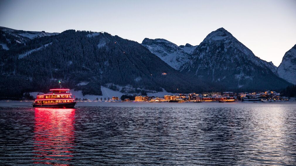 MS Stadt Innsbruck legt an in Achenkirch 