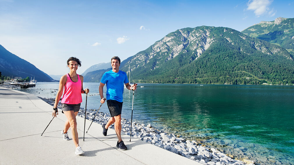 Sonnenuntergang - Wegstück nach der Schiffsanlegestelle Seespitz in Maurach