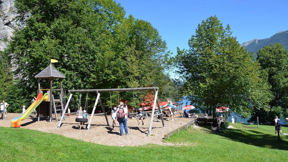 Blick vom Mariensteig auf die Gaisalm im März 2026