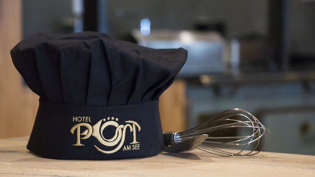 an ambience to linger - PostBar & Bistro