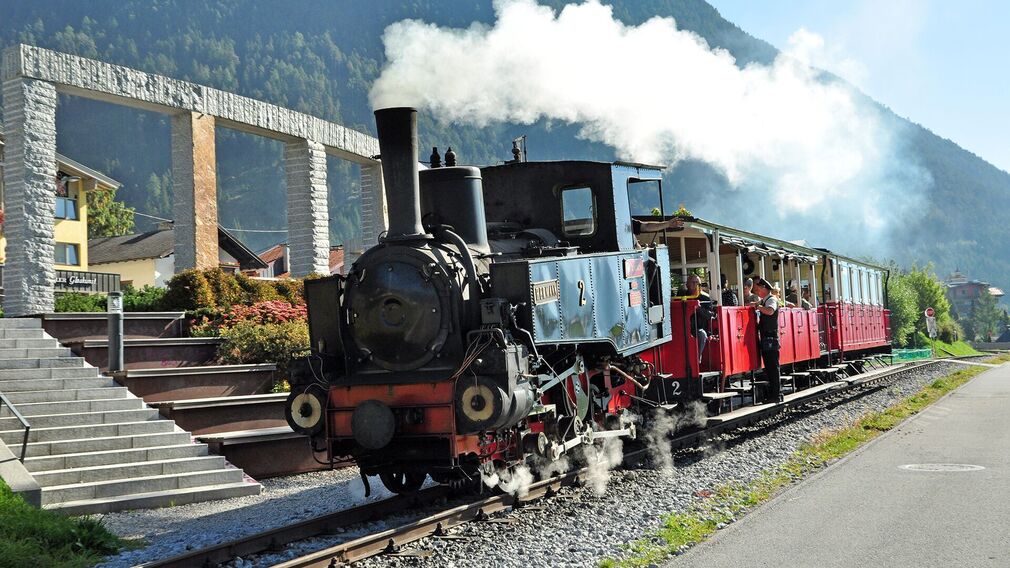 Achenseebahn an der Station "Maurach-Mitte"