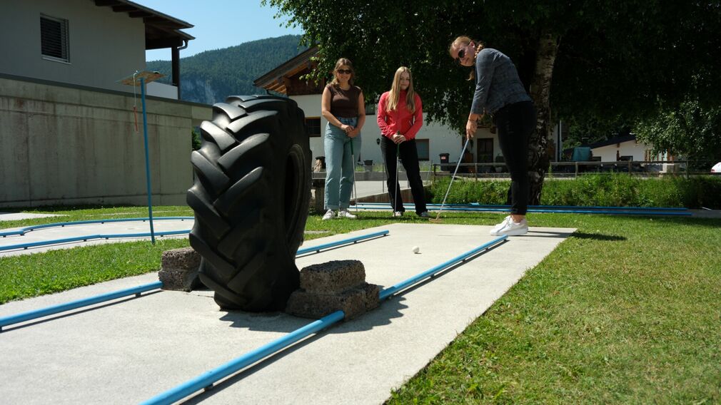 Minigolf in Maurach - individuell gestaltete Bahnen