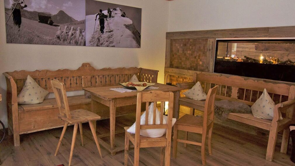 Hotel Central - Außenansicht im Sommer