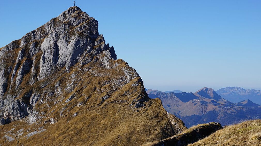 Der Klettersteig am Hochiss ist der letzte der 5 Steige und mit 2.299 Metern der höchste Gipfel im Rofangebirge.