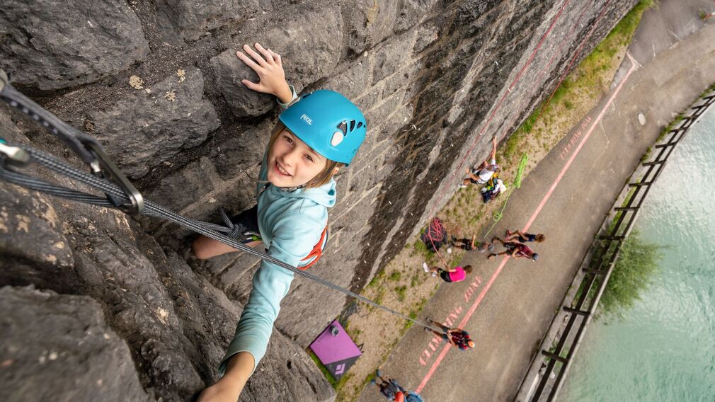 die Wandhöhe beträgt 18 Meter beim Klettergarten Achenseehof