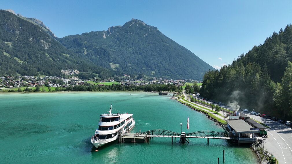 MS Stadt Innsbruck legt an in Achenkirch 