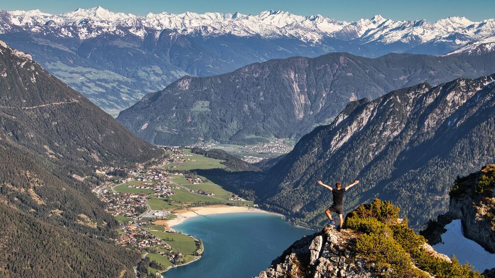 Der Weg zur Seebergspitze im Karwendelgebirge ermöglicht zahlreiche und atemberaubende Ausblicke.