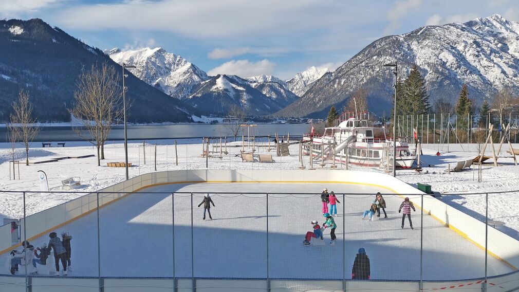 ice stock sports at the Atoll Achensee
