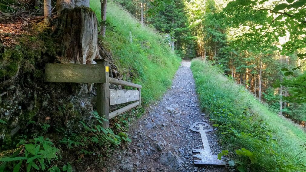 start of the path of reflection - above the parking lot