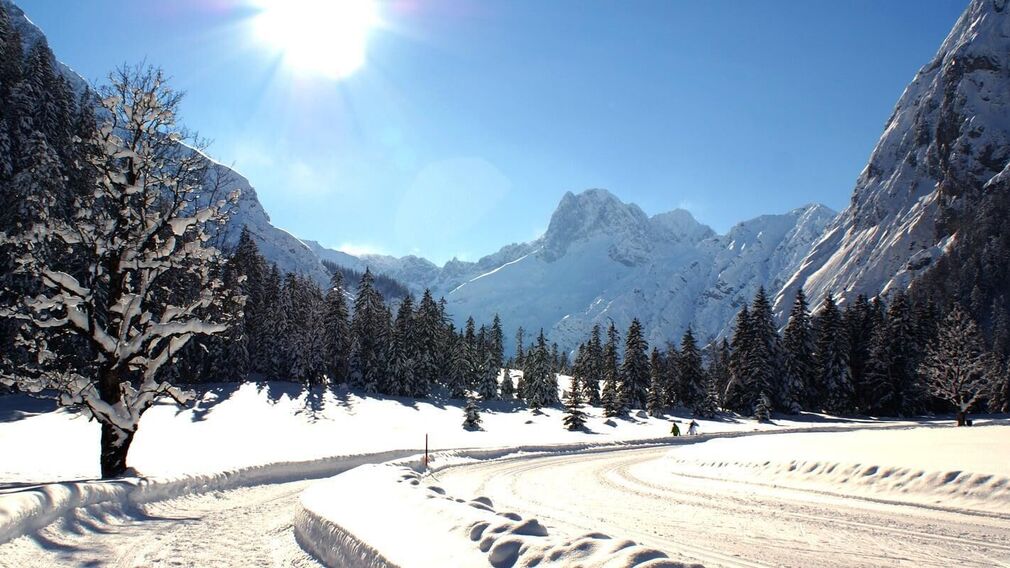 Gramai Alm - Außenansicht Sommer von vorne