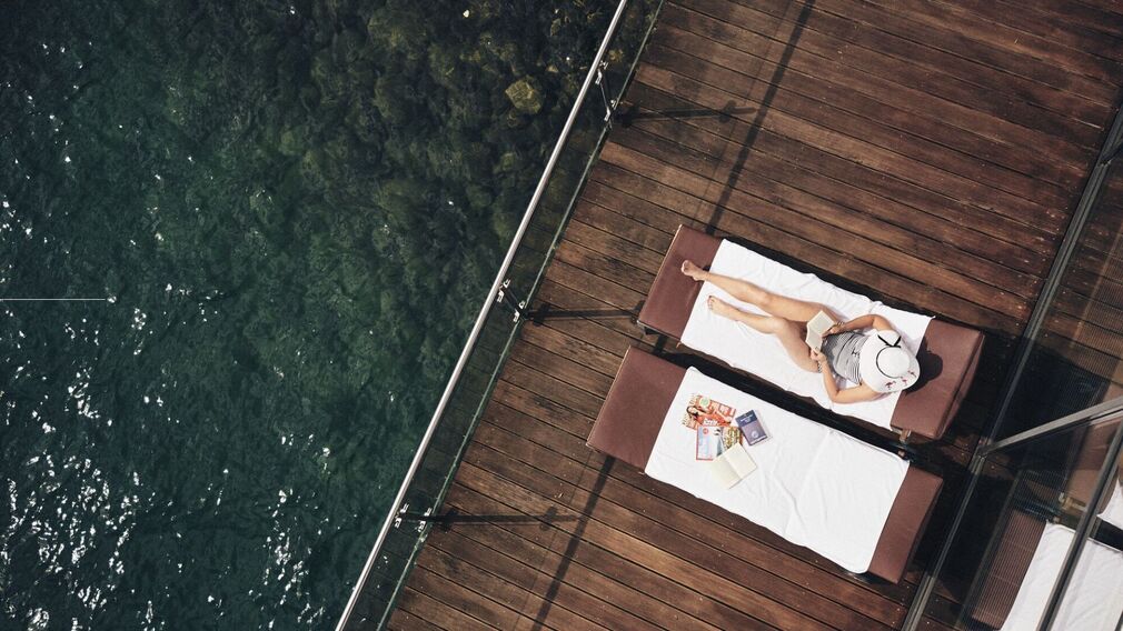 hotel Fürstenhaus - view from the balcony to the Achensee in the morning