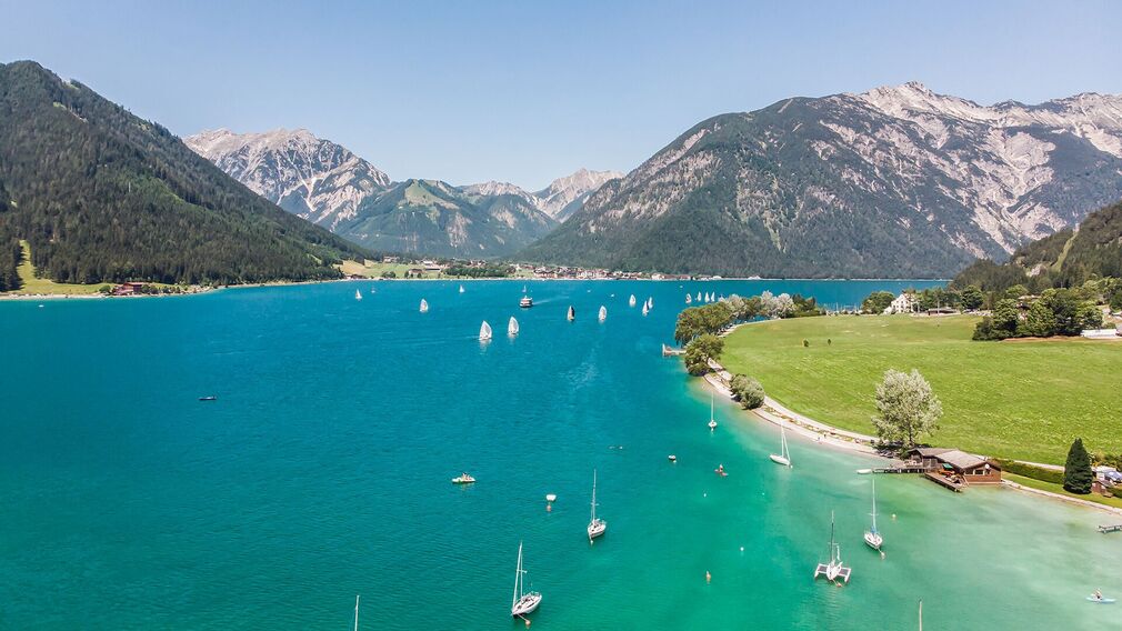 Seeabschnitt Buchau mit Schiffsanlegestelle