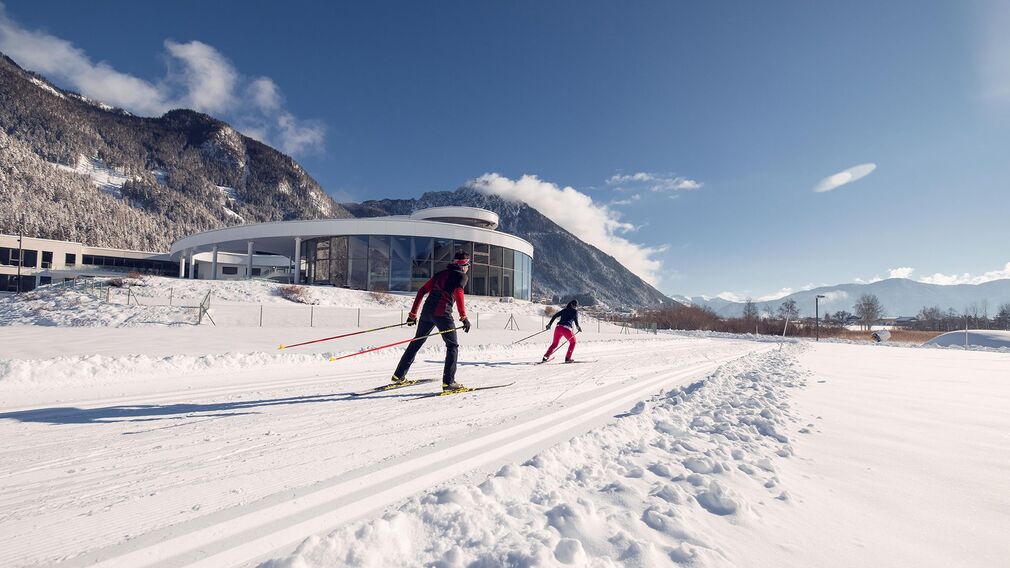 cross-country ski trail Maurach - in the background is Lake Achensee and the leisure centre Atoll Achensee
